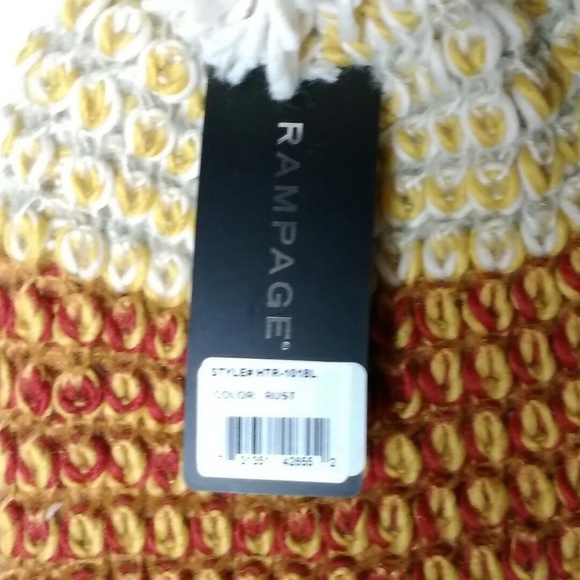 RAMPAGE Women's Marled Beanie w/ Pom Poms OSFM NEW - Picture 4 of 4